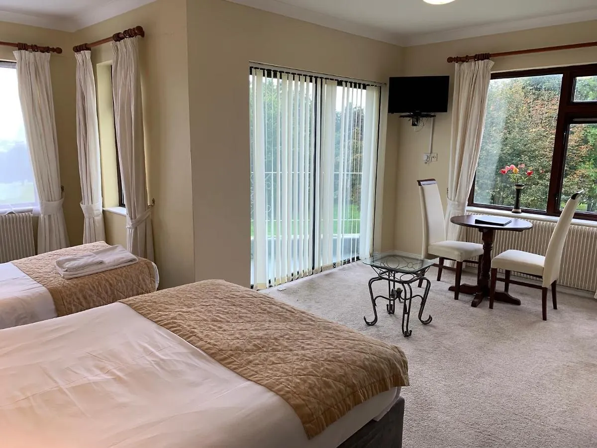 Fernhill Lodge Carrigaline Hotel